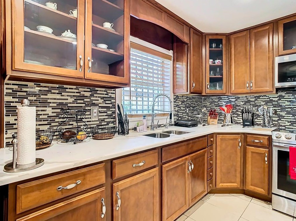 6703 22nd St, Tampa FL  33610-1338 exterior