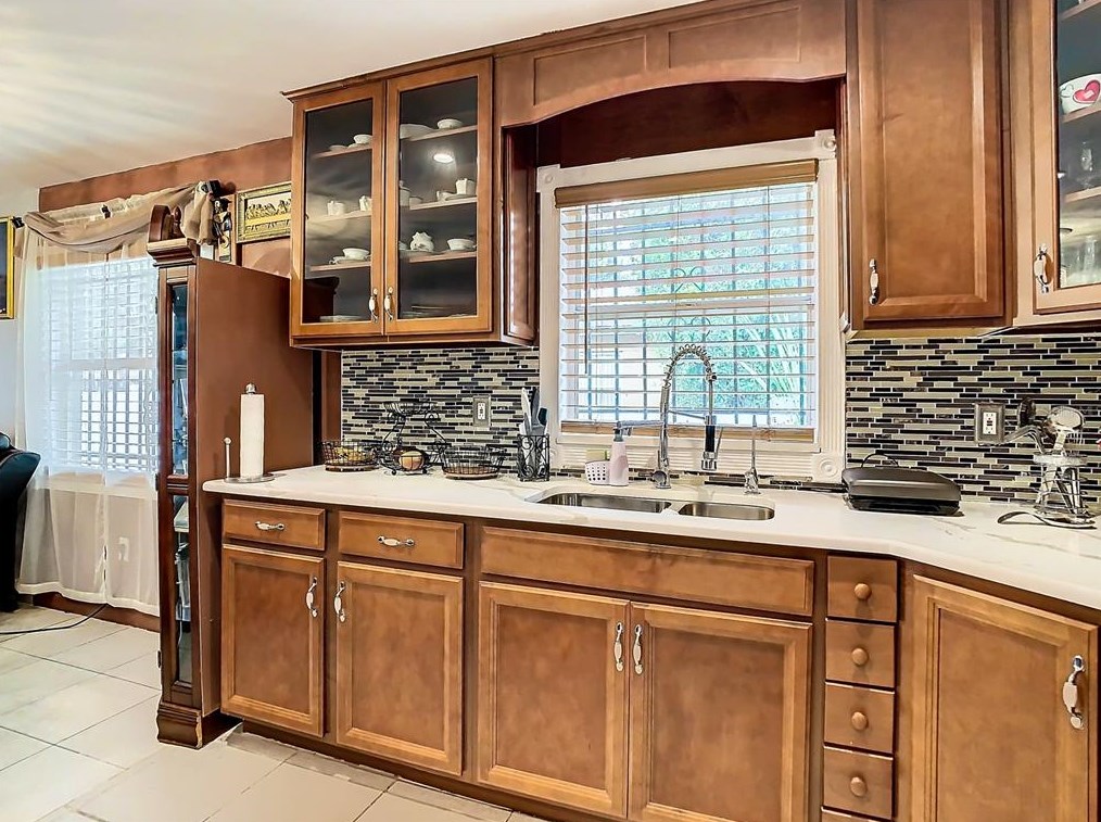 6703 22nd St, Tampa FL  33610-1338 exterior