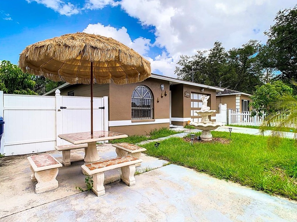 6703 22nd St, Tampa FL  33610-1338 exterior