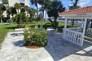 7532 Bayshore Dr, Treasure Island, FL 33706 - Photo 13