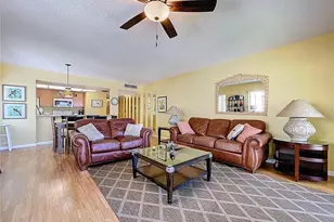 7532 Bayshore Dr, Treasure Island, FL 33706 - Photo 15