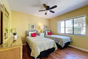 7532 Bayshore Dr, Treasure Island, FL 33706 - Photo 23