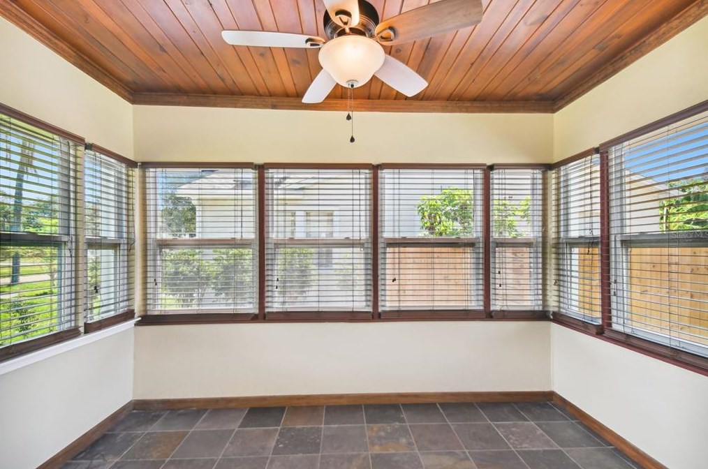 4320 3 Ave, Saint Petersburg FL  33711-1129 exterior