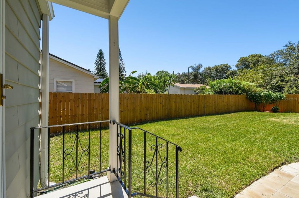 4320 3 Ave, Saint Petersburg FL  33711-1129 exterior