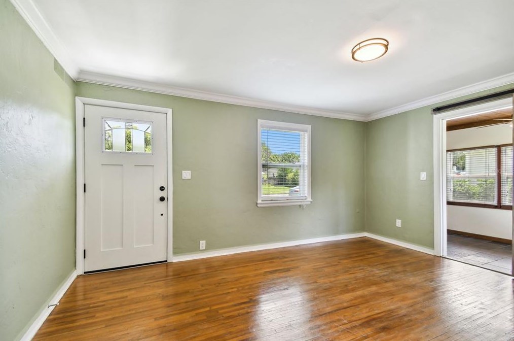4320 3 Ave, Saint Petersburg FL  33711-1129 exterior