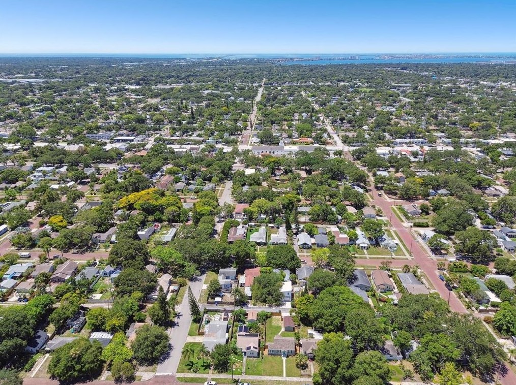 4320 3 Ave, Saint Petersburg FL  33711-1129 exterior
