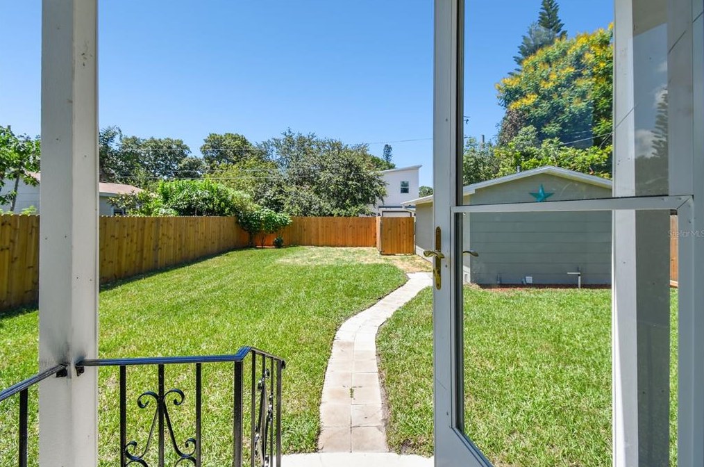 4320 3 Ave, Saint Petersburg FL  33711-1129 exterior