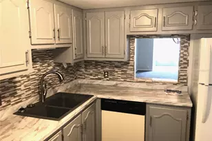 333 Lake Howard Dr NW, Winter Haven, FL 33880 - Photo 5