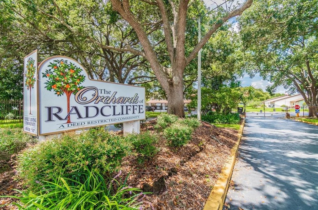 7931 Radcliffe Cir, Port Richey FL 34668-5936 exterior