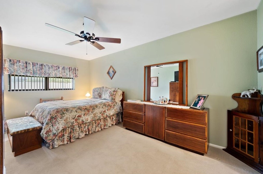 7931 Radcliffe Cir, Port Richey FL 34668-5936 exterior