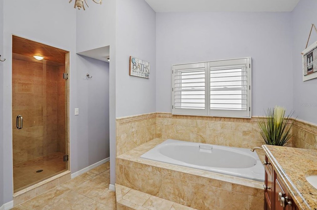 3726 17th Ave, Saint Petersburg FL  33711-2502 exterior