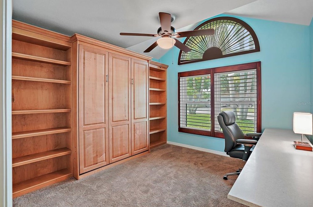 3726 17th Ave, Saint Petersburg FL  33711-2502 exterior