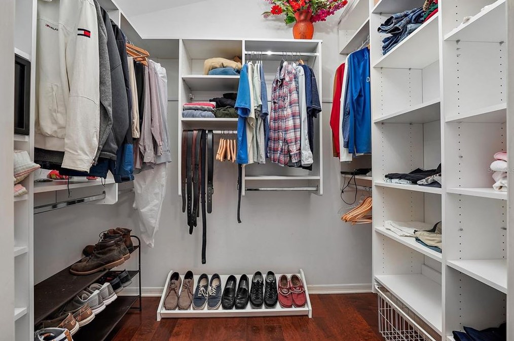 3726 17th Ave, Saint Petersburg FL  33711-2502 exterior