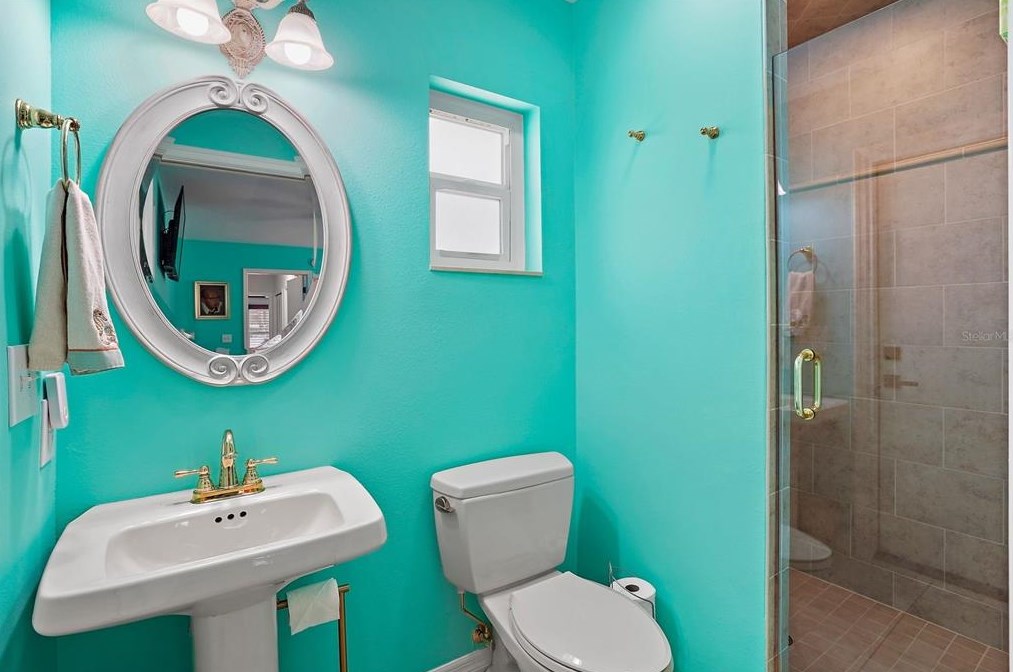 3726 17th Ave, Saint Petersburg FL  33711-2502 exterior