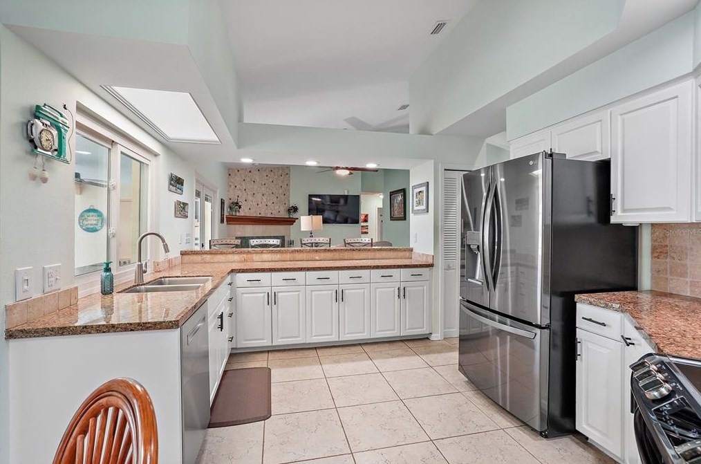 3726 17th Ave, Saint Petersburg FL  33711-2502 exterior