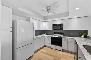 138 1st St E, Saint Petersburg, FL 33715 - Photo 29