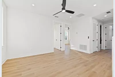 135 48th Avenue, Saint Petersburg, FL 33703 - Photo 27