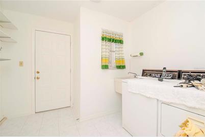 1884 Dolphin Boulevard S, Saint Petersburg, FL 33707 - Photo 25