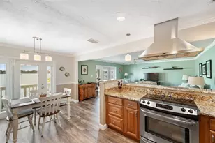 5257 Beach Dr SE, Saint Petersburg, FL 33705 - Photo 9