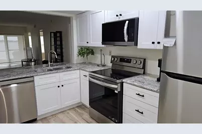 6177 Sun Boulevard #108, Saint Petersburg, FL 33715 - Photo 5