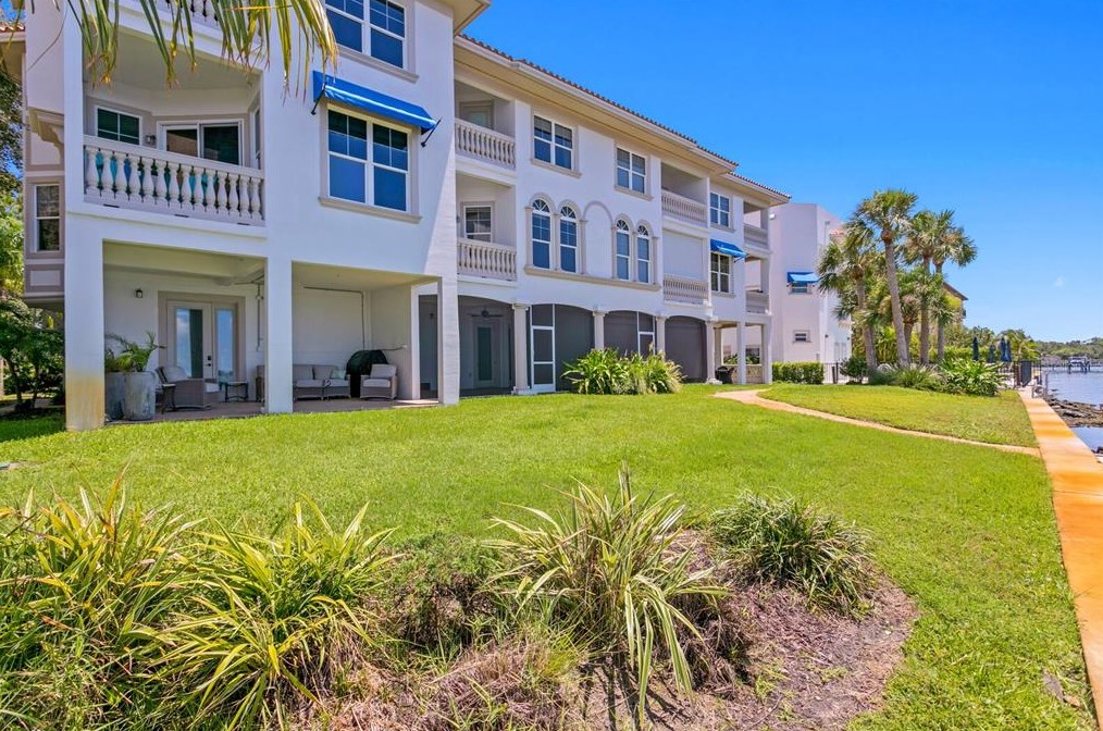 1340 Bayshore Blvd, Dunedin FL  34698-4215 exterior