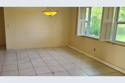 8665 Mockingbird Lane, Seminole, FL 33777 - Photo 13