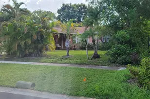 8665 Mockingbird Ln, Seminole, FL 33777 - Photo 25