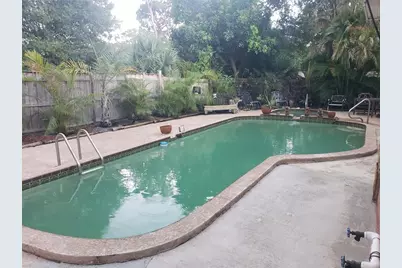 8665 Mockingbird Lane, Seminole, FL 33777 - Photo 13