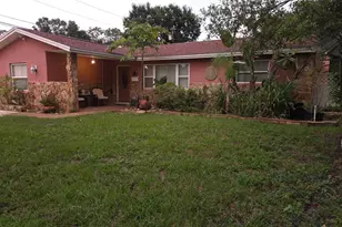 8665 Mockingbird Ln, Seminole, FL 33777 - Photo 5