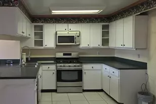 8665 Mockingbird Ln, Seminole, FL 33777 - Photo 9