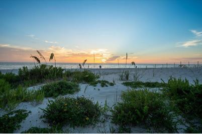 20052 Gulf Boulevard, Indian Shores, FL 33785 - Photo 11