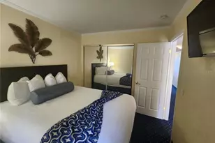 2506 N Rocky Point Dr, Tampa, FL 33607 - Photo 21