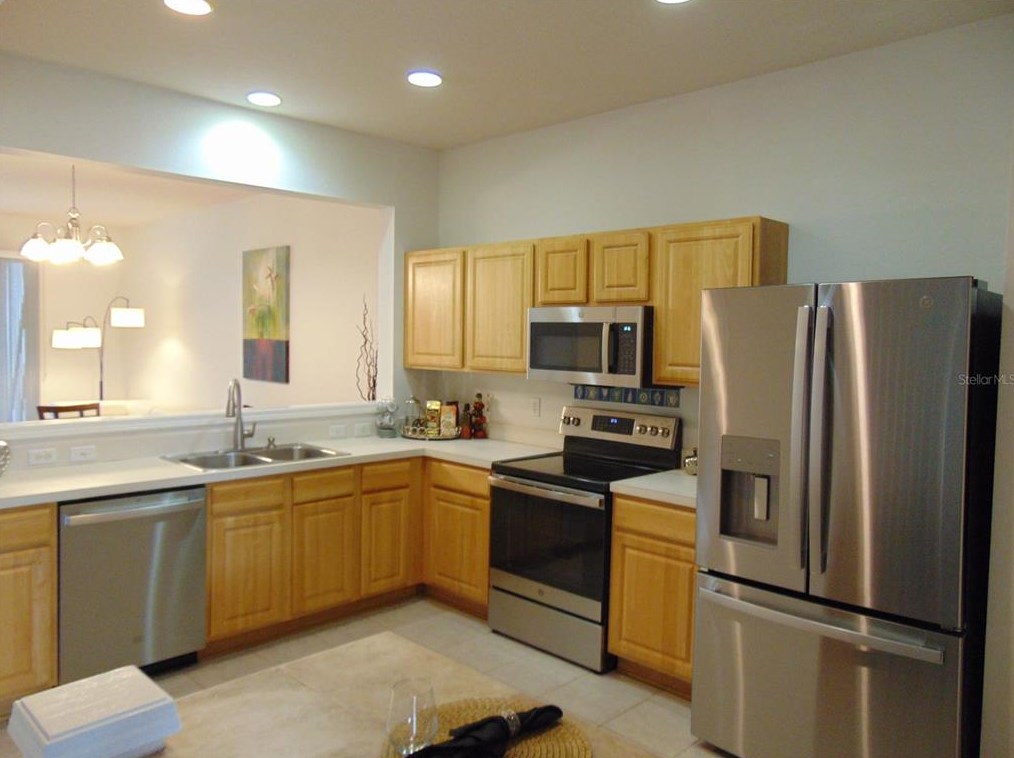 26549 Castleview Way, Zephyrhills FL 33544-4738 exterior