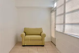 1051 79th Ave N, Saint Petersburg, FL 33702 - Photo 13