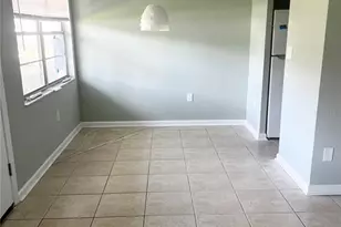 1051 79th Ave N, Saint Petersburg, FL 33702 - Photo 5
