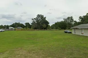 5152 Martin Luther King Dr, Bowling Green, FL 33834 - Photo 1