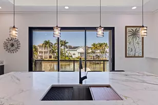 2121 Bayou Grande Blvd NE, Saint Petersburg, FL 33703 - Photo 21