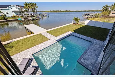 2121 Bayou Grande Boulevard NE, Saint Petersburg, FL 33703 - Photo 59