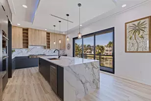 2121 Bayou Grande Blvd NE, Saint Petersburg, FL 33703 - Photo 3