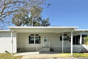 6904 Americana Dr NE, Saint Petersburg, FL 33702 - Photo 1