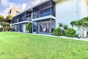 2570 Gary Cir, Dunedin, FL 34698 - Photo 31