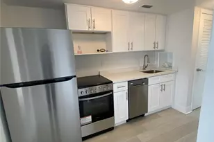 2570 Gary Cir, Dunedin, FL 34698 - Photo 7