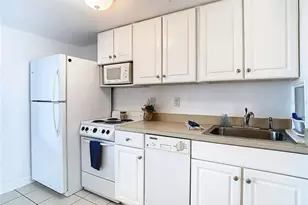 2570 Gary Cir, Dunedin, FL 34698 - Photo 7