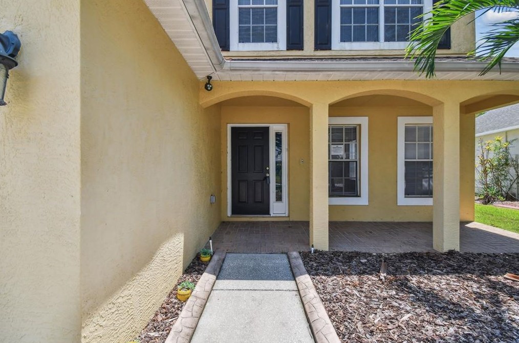 9354 Hidden Water Cir, Riverview FL 33578-3031 exterior