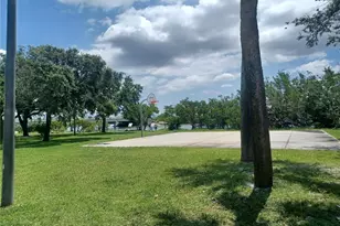 120 Causeway Blvd, Belleair Beach, FL 33786 - Photo 21