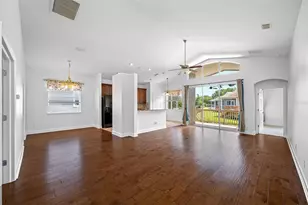 1008 Blue Heron Way, Tarpon Springs, FL 34689 - Photo 9