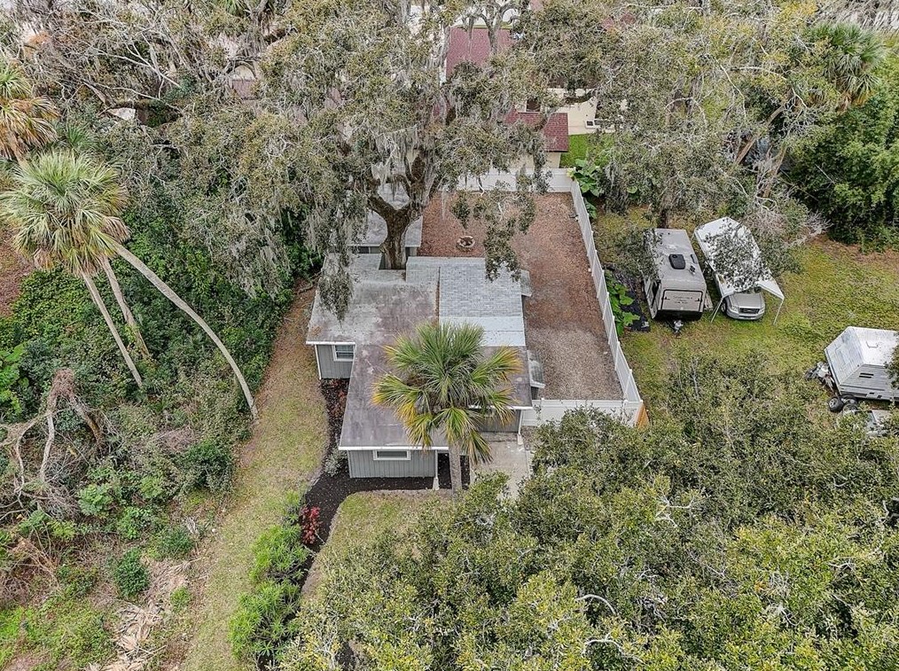 836 Orange Ave, Daytona Beach FL 32114-4764 exterior