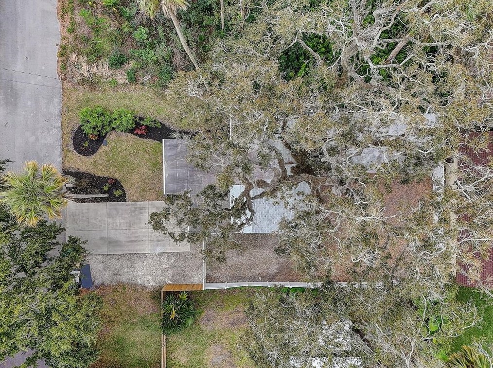 836 Orange Ave, Daytona Beach FL 32114-4764 exterior