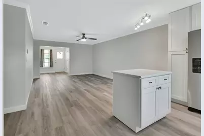 217 N Hill Avenue #20, Deland, FL 32724 - Photo 3