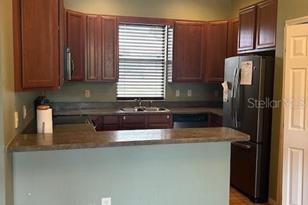 484 Sullivan St - Photo 3